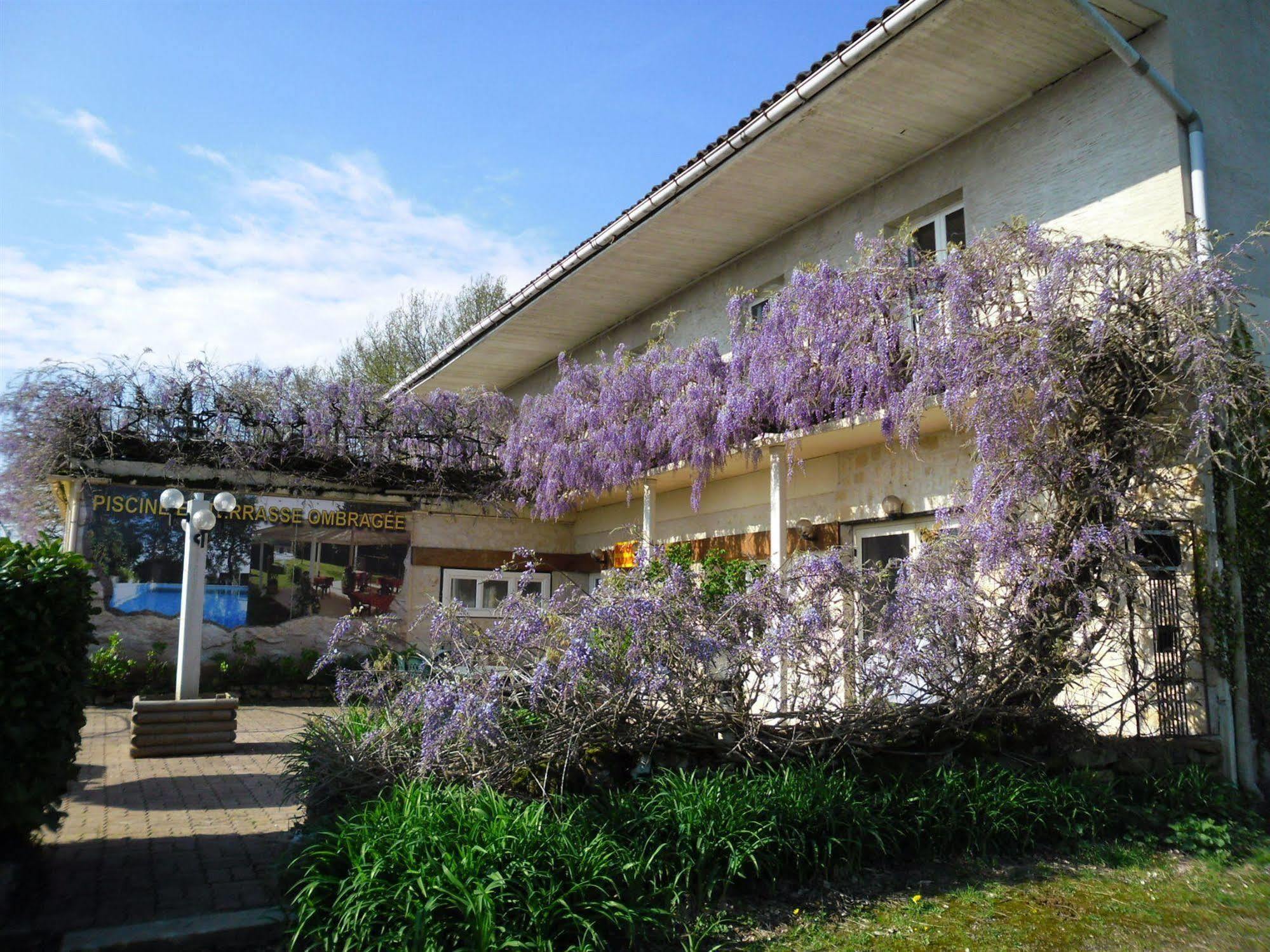 Logis Hotel Restaurant La Borie Saint-Genies Exterior photo